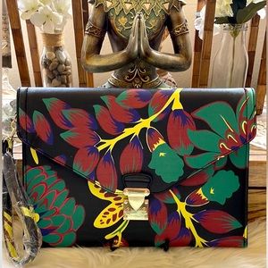 (MT124) NWOT ZARA Basic Tropical Large Wristlet Clutch
